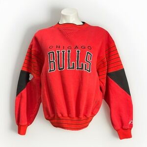 Vintage Starter Bulls Red Embroidered Sweatshirt Size‎ Large Women's